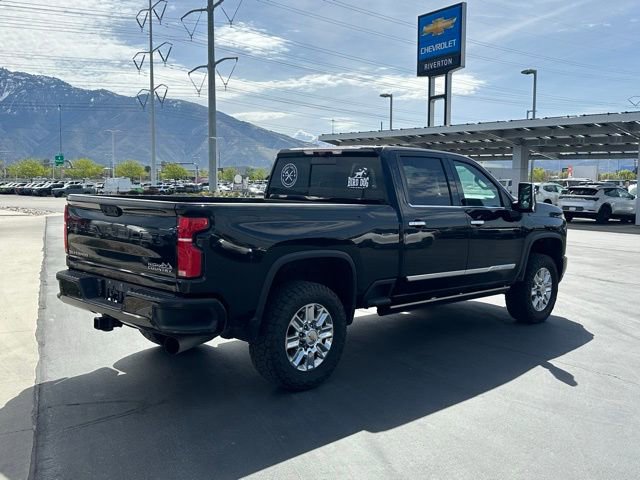 Used 2024 Chevrolet Silverado 3500 High Country w/ Technology Package AWD/4WD image 25