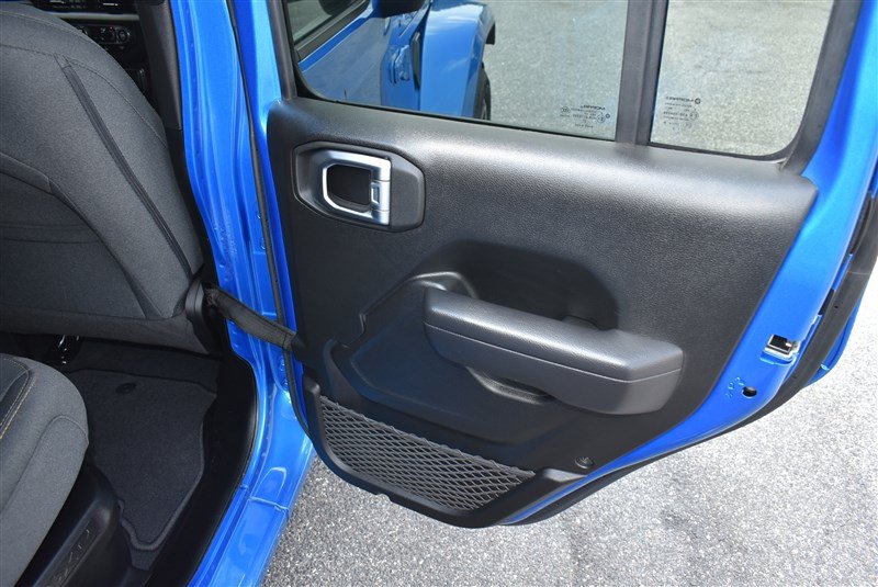 Used 2024 Jeep Wrangler Unlimited w/ Convenience Group AWD/4WD image 24