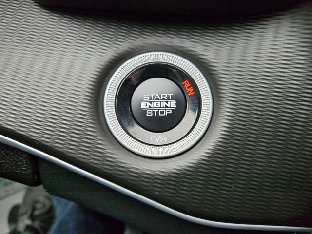 Used 2025 Jeep Grand Cherokee Altitude image 29