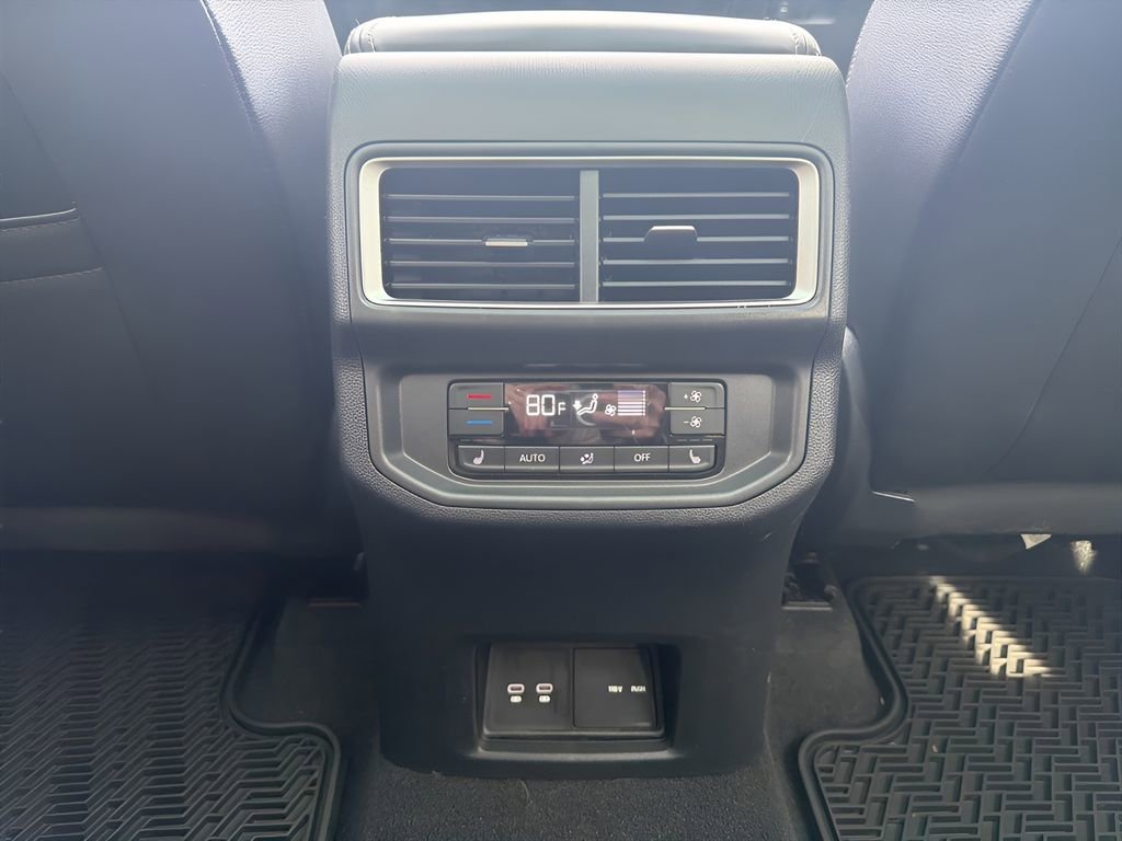 Used 2024 Volkswagen Atlas SEL image 25