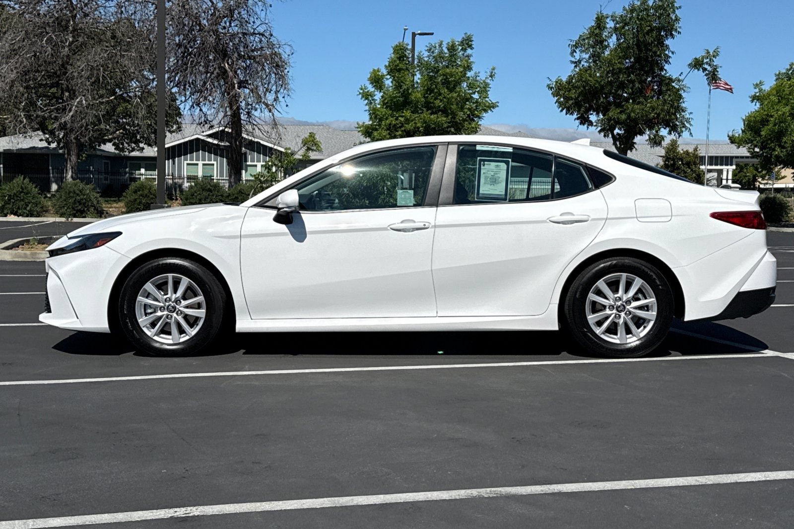 Used 2025 Toyota Camry LE FWD image 14