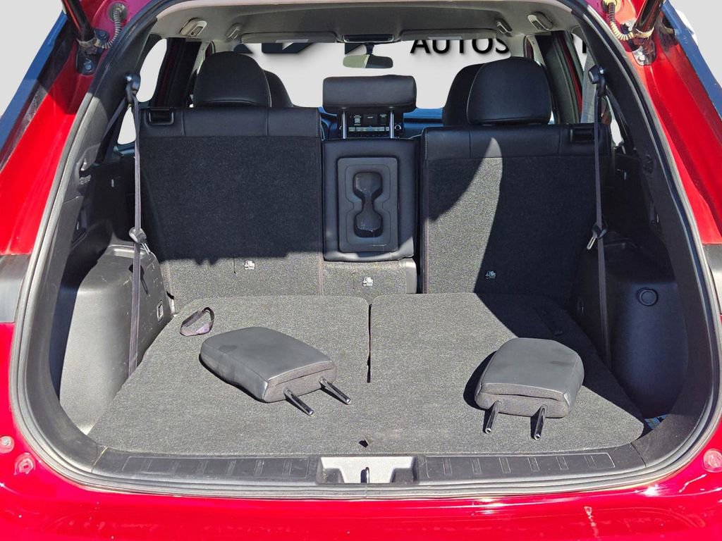 Used 2024 Mitsubishi Outlander SE Black Edition image 11