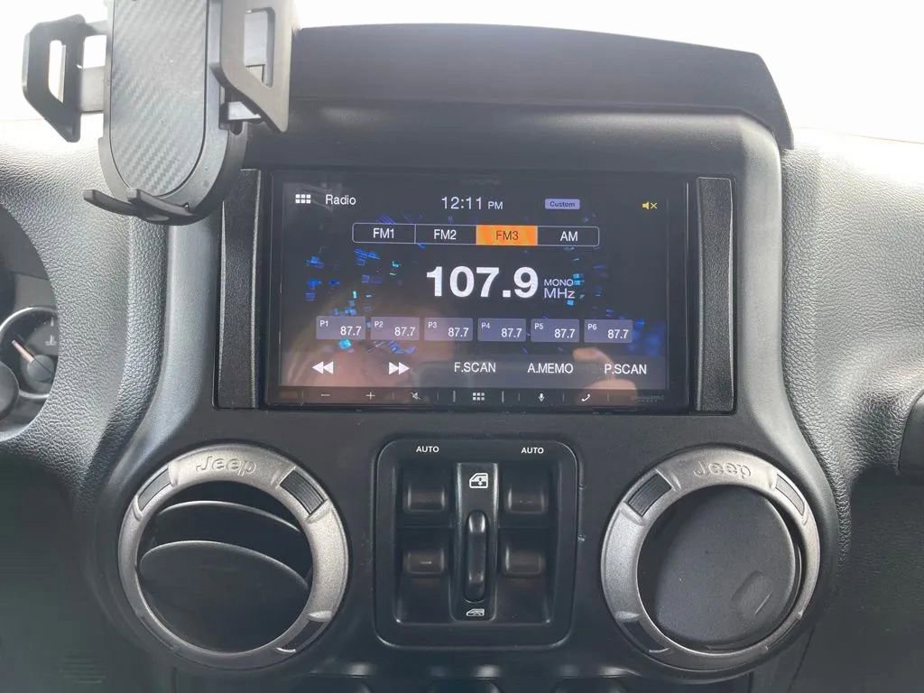 Used 2015 Jeep Wrangler Unlimited Sport w/ Quick Order Package 24S image 9