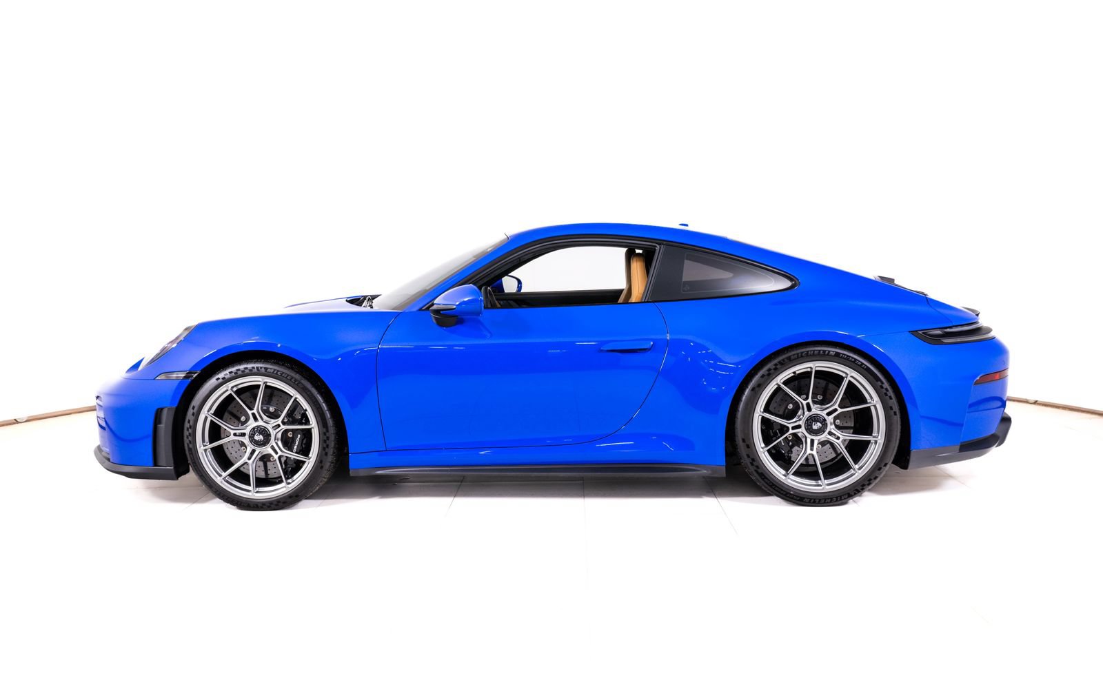 Used 2026 Porsche 911 GT3 RWD image 3
