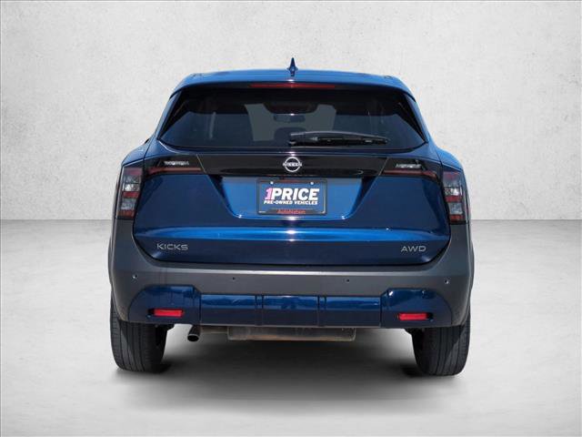 Used 2025 Nissan Kicks SV image 6