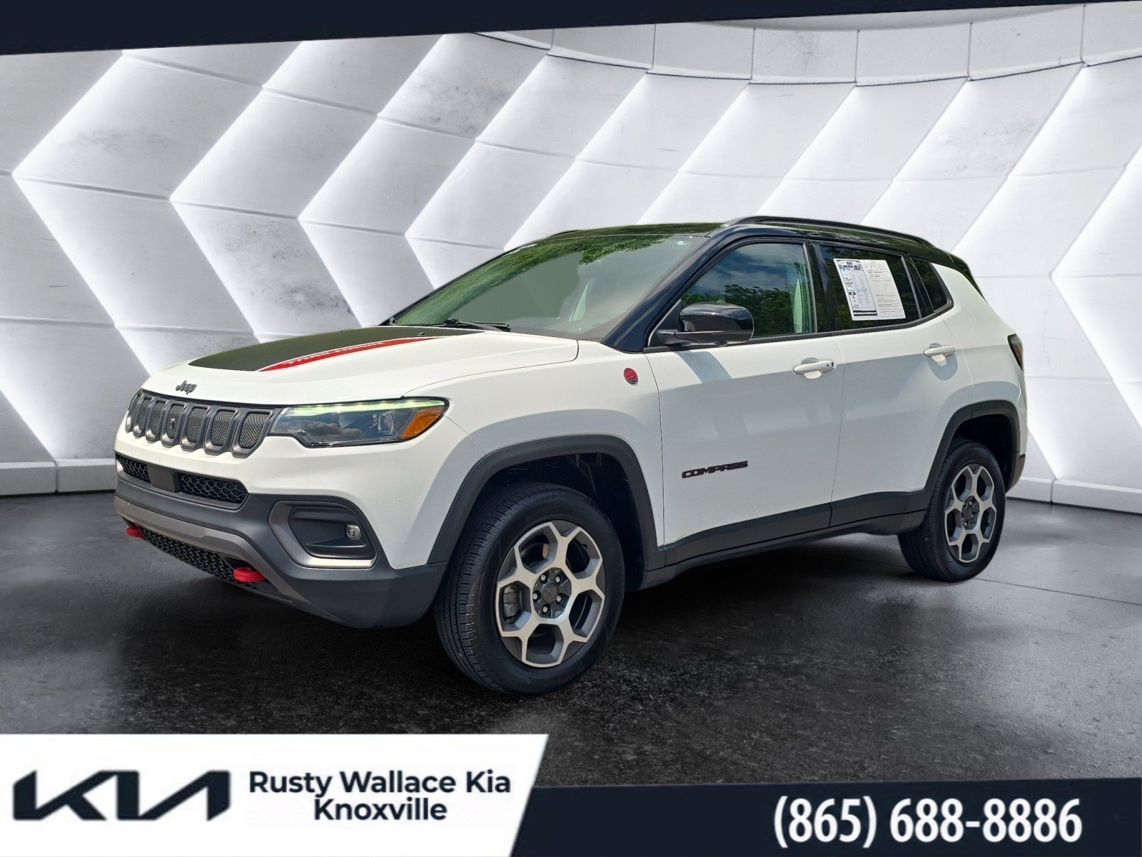 Used 2022 Jeep Compass Trailhawk w/ Trailhawk Elite Group AWD/4WD image 1