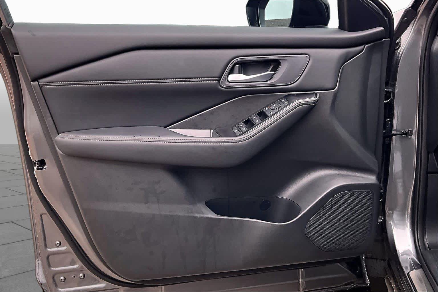 New 2026 Nissan Rogue Dark Armor FWD image 13