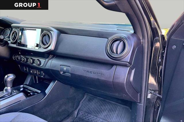 Certified 2019 Toyota Tacoma TRD Off-Road AWD/4WD image 19