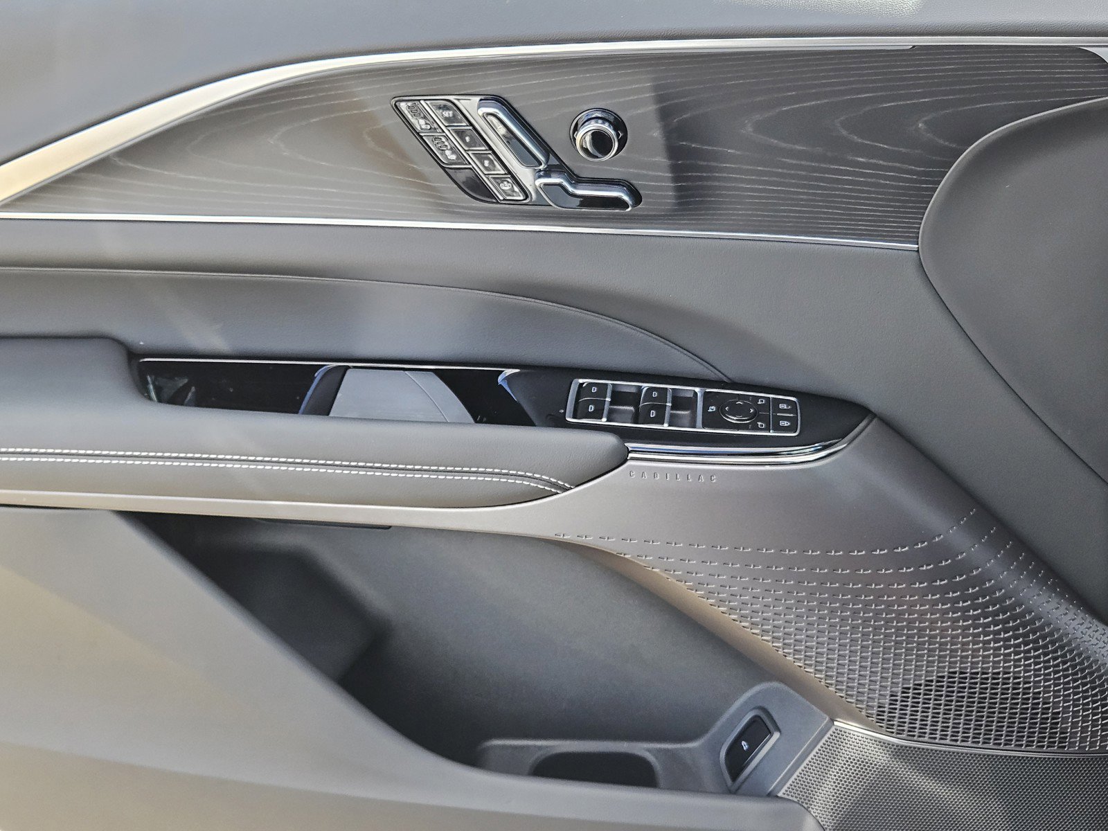 New 2026 Cadillac Lyriq Sport w/ LPO, Floor Liner Package image 16