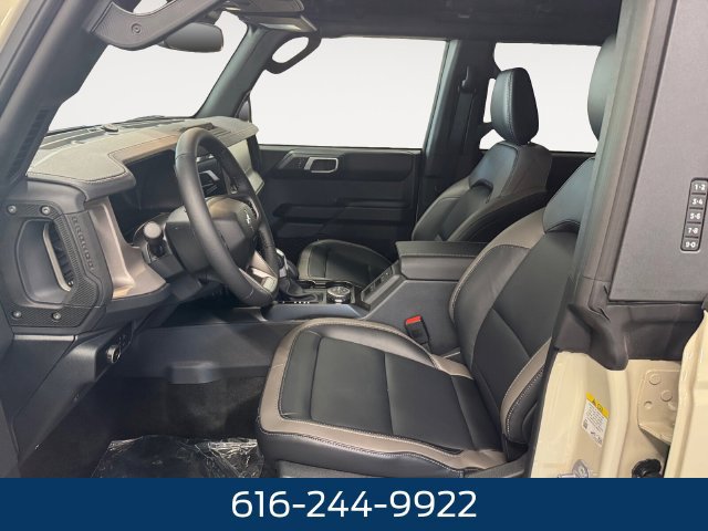 New 2026 Ford Bronco Outer Banks w/ Sasquatch Package AWD/4WD image 7