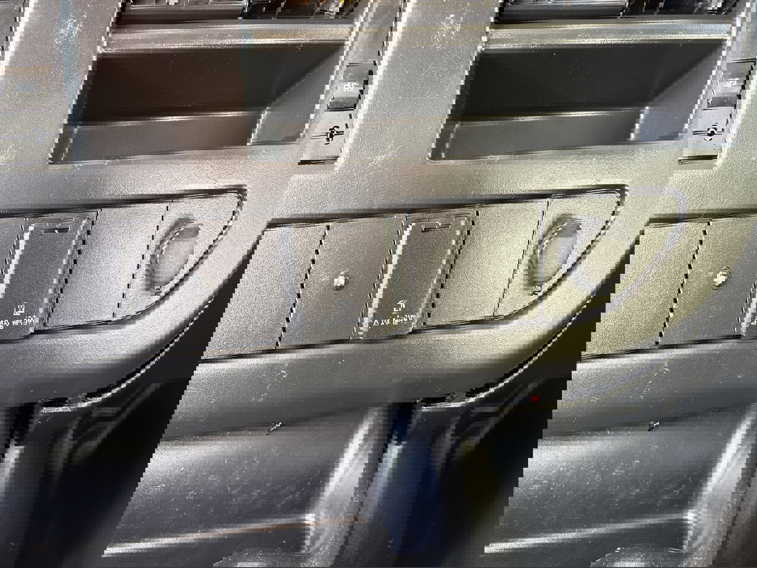 Used 2015 GMC Savana 3500 Extended image 17