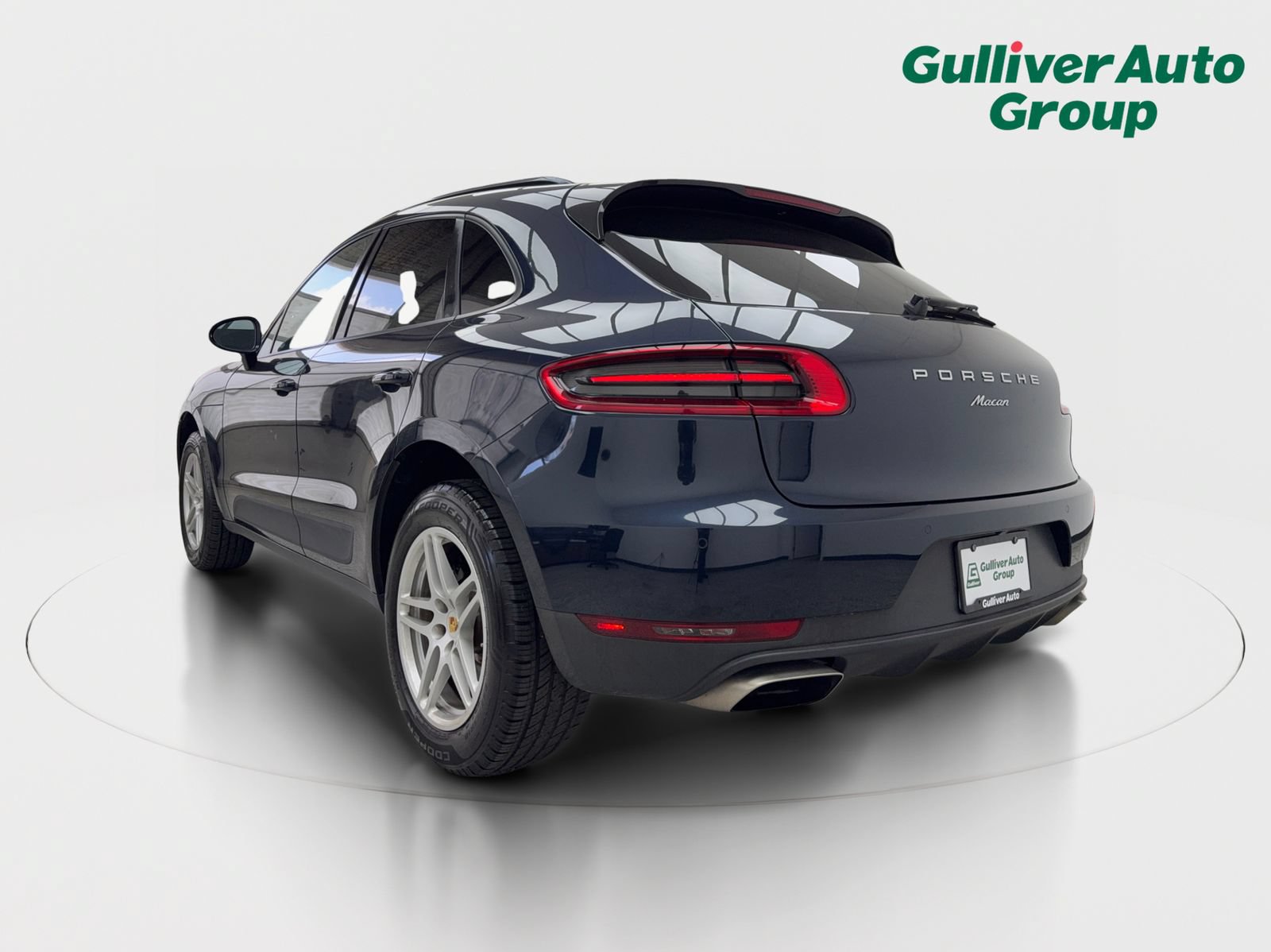 Used 2018 Porsche Macan AWD/4WD image 5