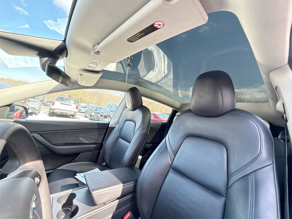 Used 2021 Tesla Model Y Long Range image 16