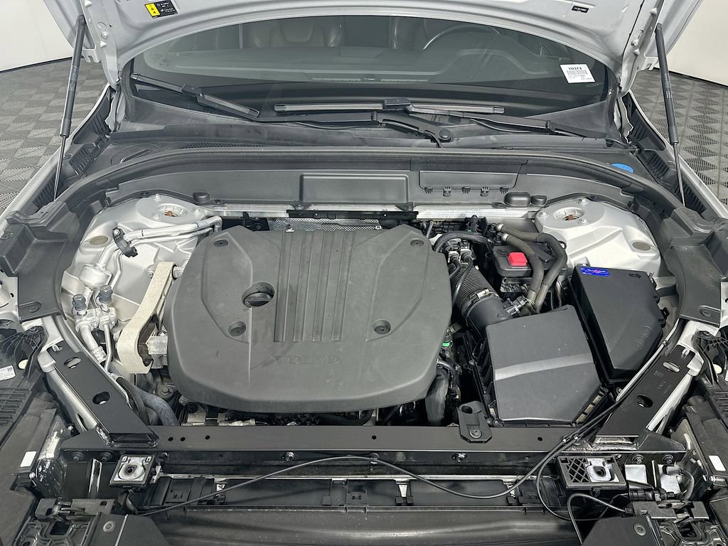 Used 2023 Volvo XC60 B5 Plus image 33