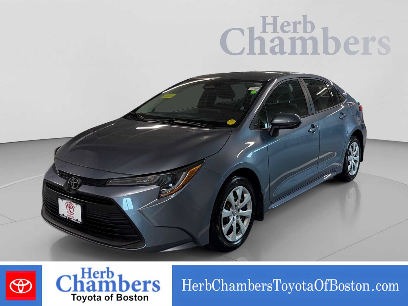 Used 2025 Toyota Corolla LE FWD image 12
