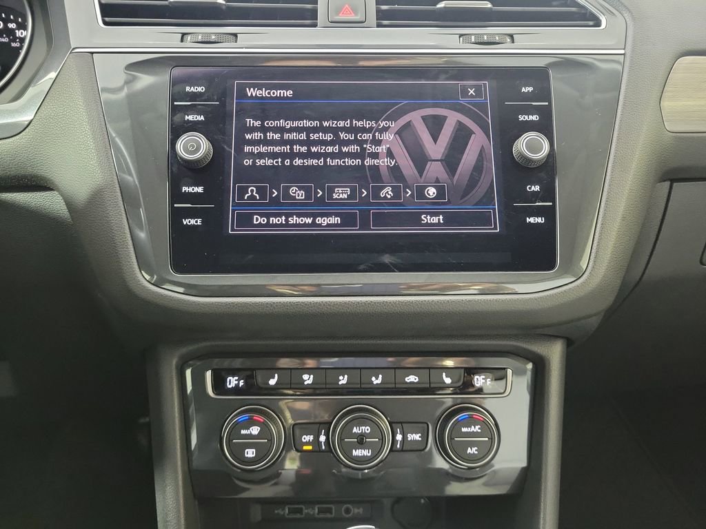 Used 2020 Volkswagen Tiguan SEL AWD/4WD image 19