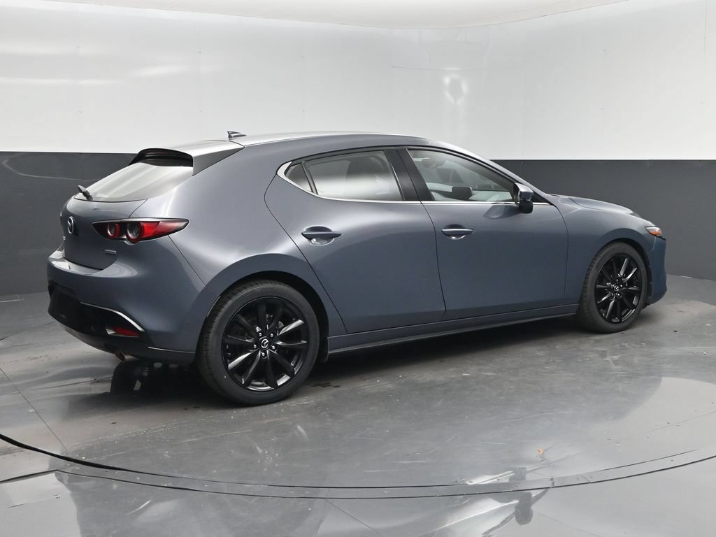Used 2019 MAZDA MAZDA3 Hatchback w/ Premium Package FWD image 3