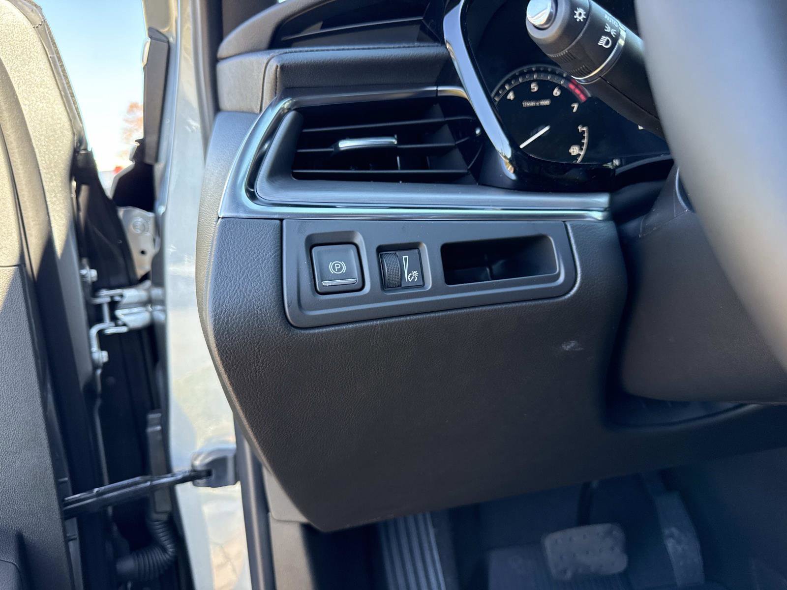 New 2026 Cadillac XT5 Luxury w/ LPO, Floor Liner Package image 32