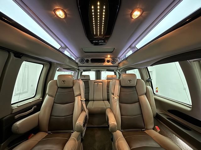 Used 2020 GMC Savana 2500 w/ Enhanced Convenience Package RWD image 2