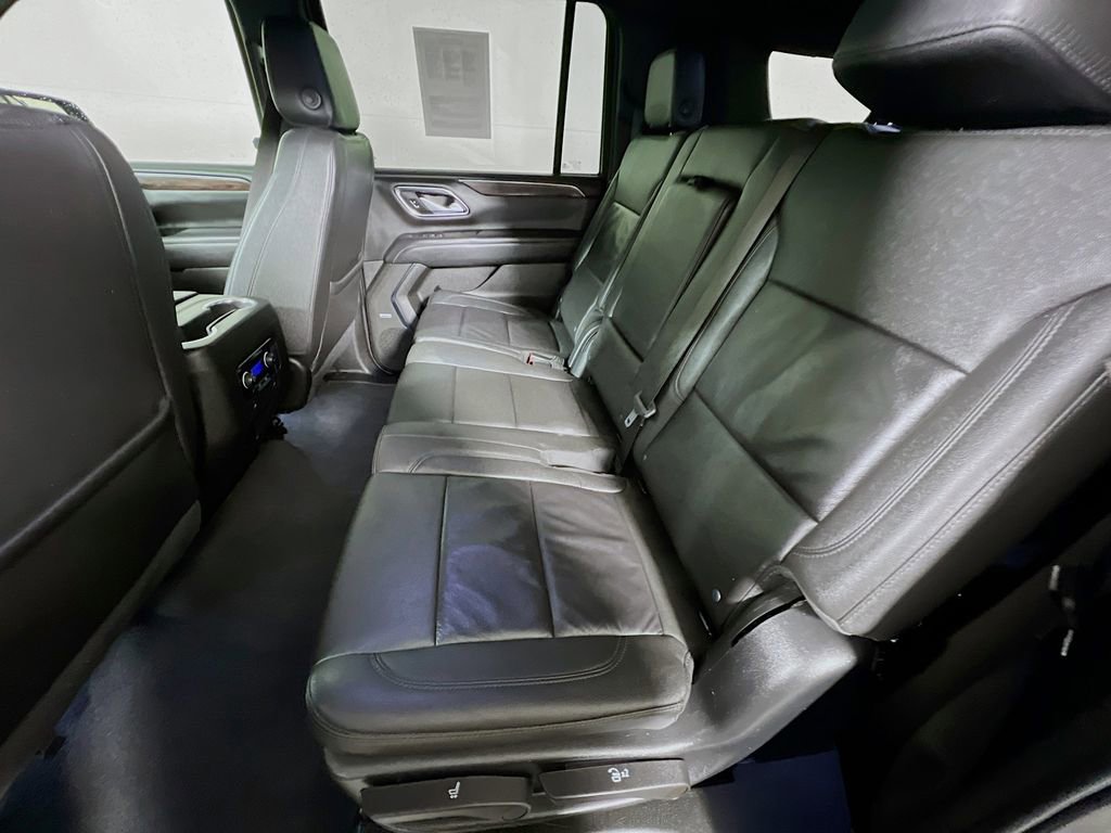 Used 2022 Chevrolet Suburban Z71 image 20