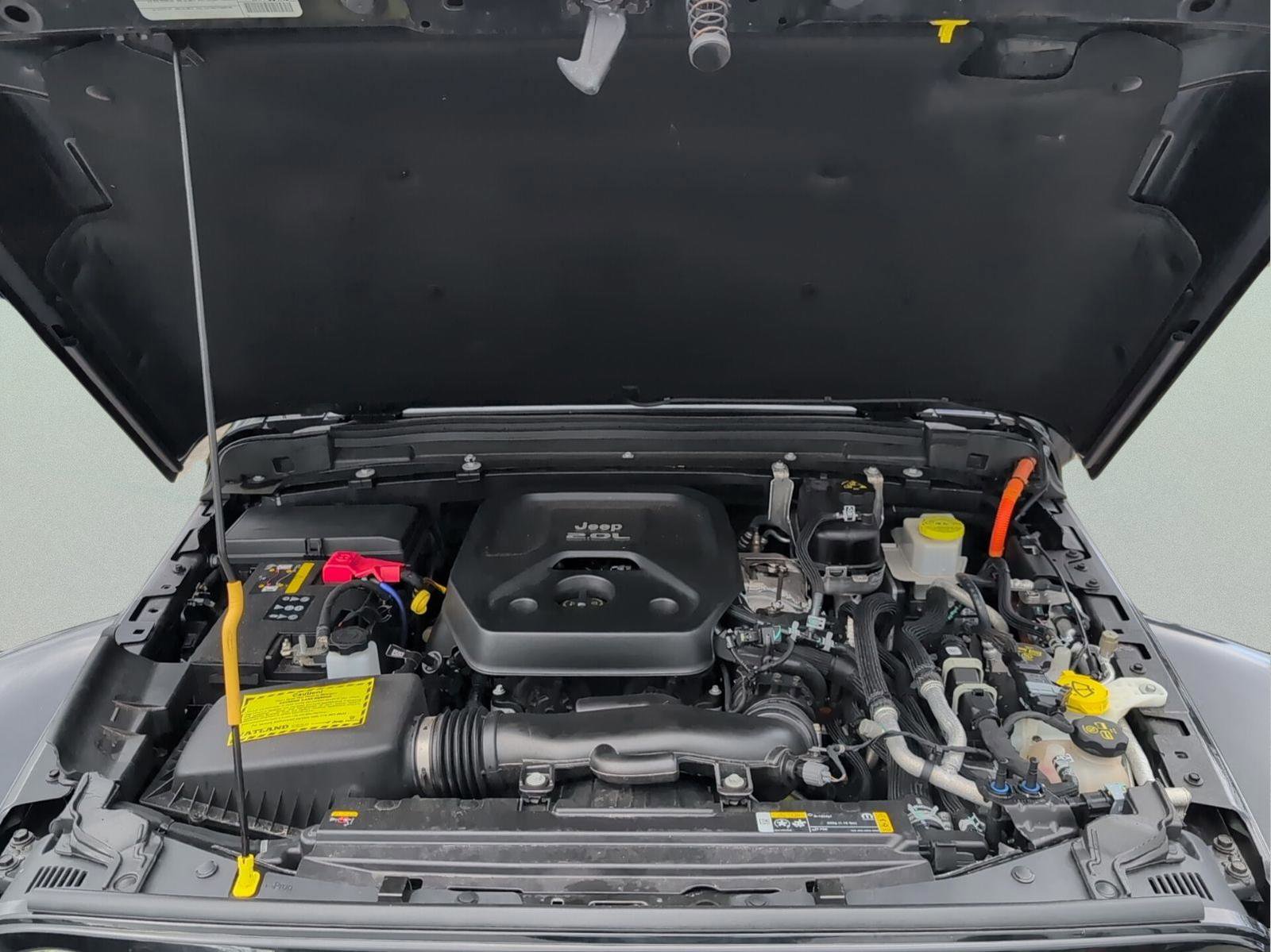 Used 2021 Jeep Wrangler Unlimited Sahara w/ Safety Group image 37