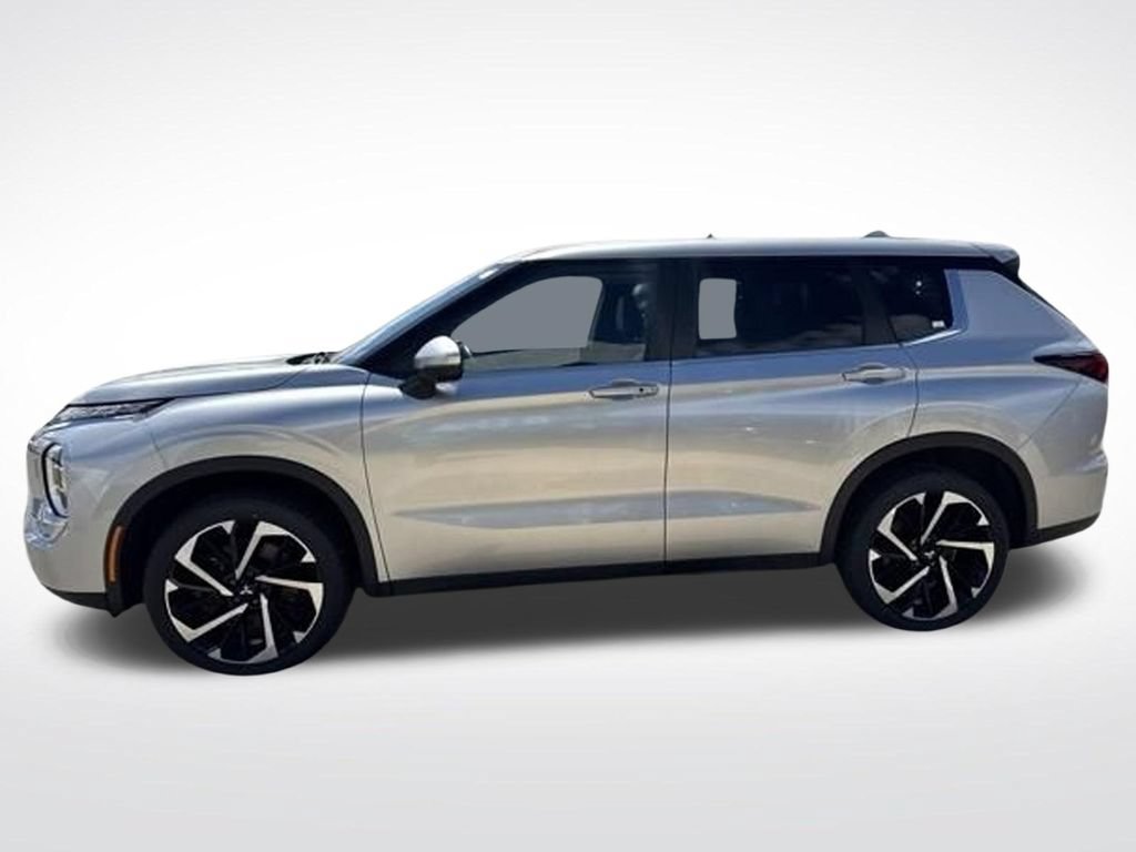 Used 2022 Mitsubishi Outlander SE AWD/4WD image 11