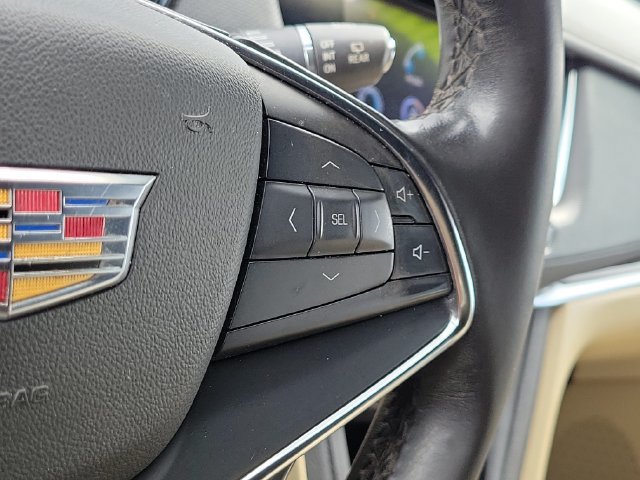 Used 2019 Cadillac XT5 FWD image 12