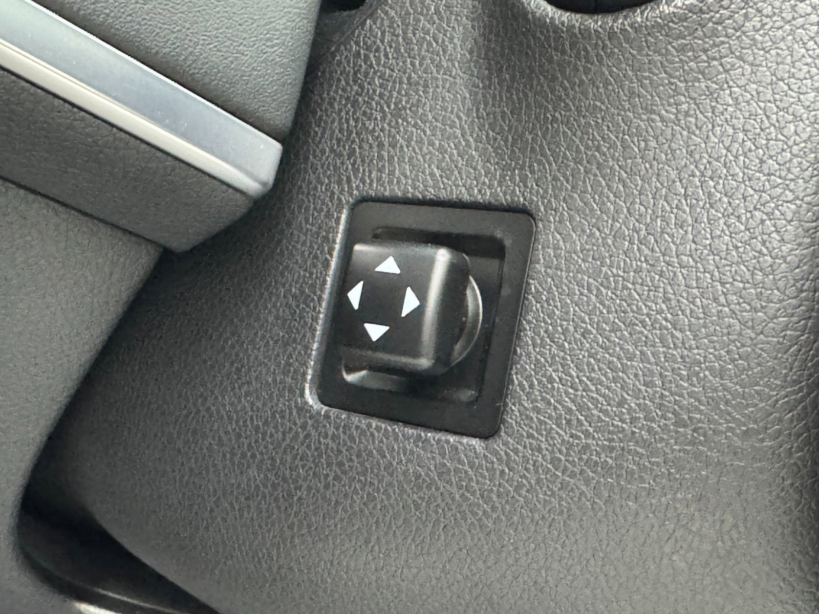 Used 2020 Kia Stinger GT2 image 18