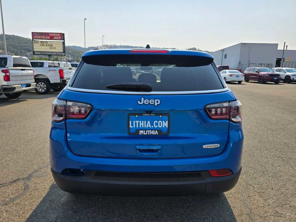 Used 2022 Jeep Compass Latitude w/ Convenience Group image 4