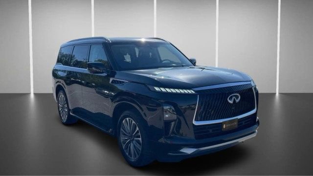Used 2025 INFINITI QX80 Sensory AWD/4WD image 2