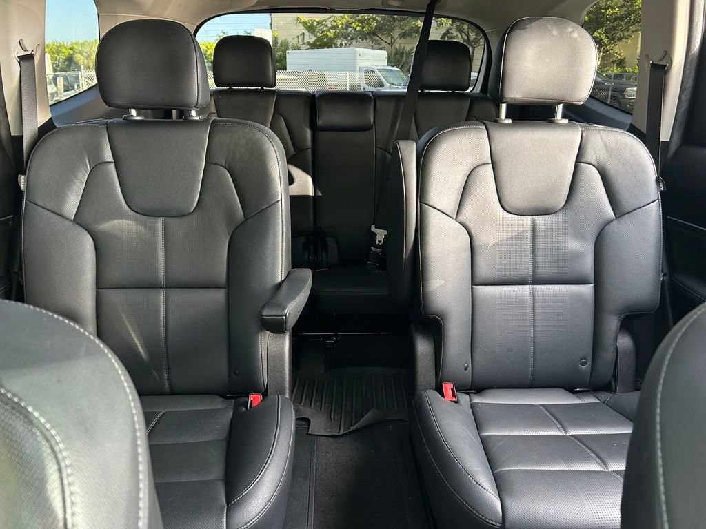 Used 2023 Kia Telluride EX w/ EX Captain's Chair Package FWD image 14