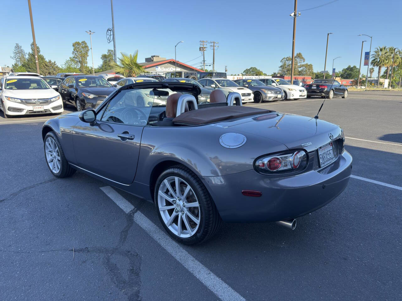 Used 2006 MAZDA MX-5 Miata Grand Touring w/ Premium Pkg RWD image 11
