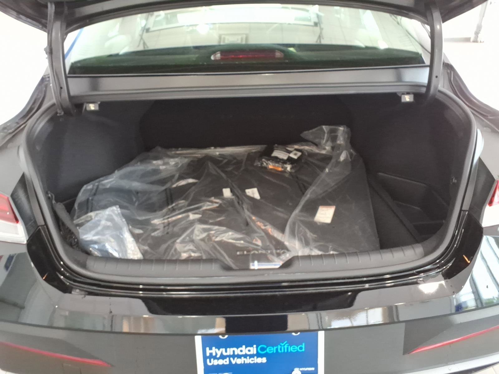 Certified 2025 Hyundai Elantra Hybrid FWD image 18