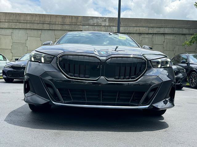 New 2027 BMW 530i xDrive w/ M Sport Package AWD/4WD image 2