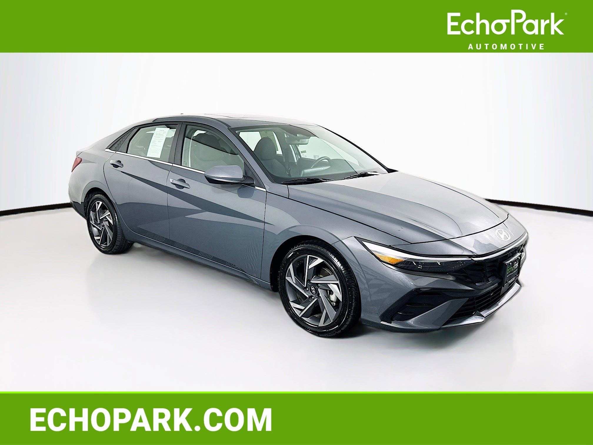 Used 2025 Hyundai Elantra SEL FWD image 1
