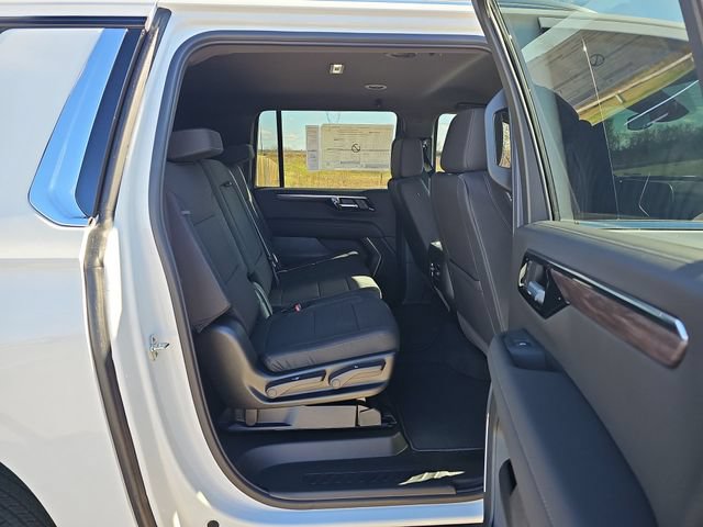 New 2026 Chevrolet Suburban LS RWD image 27