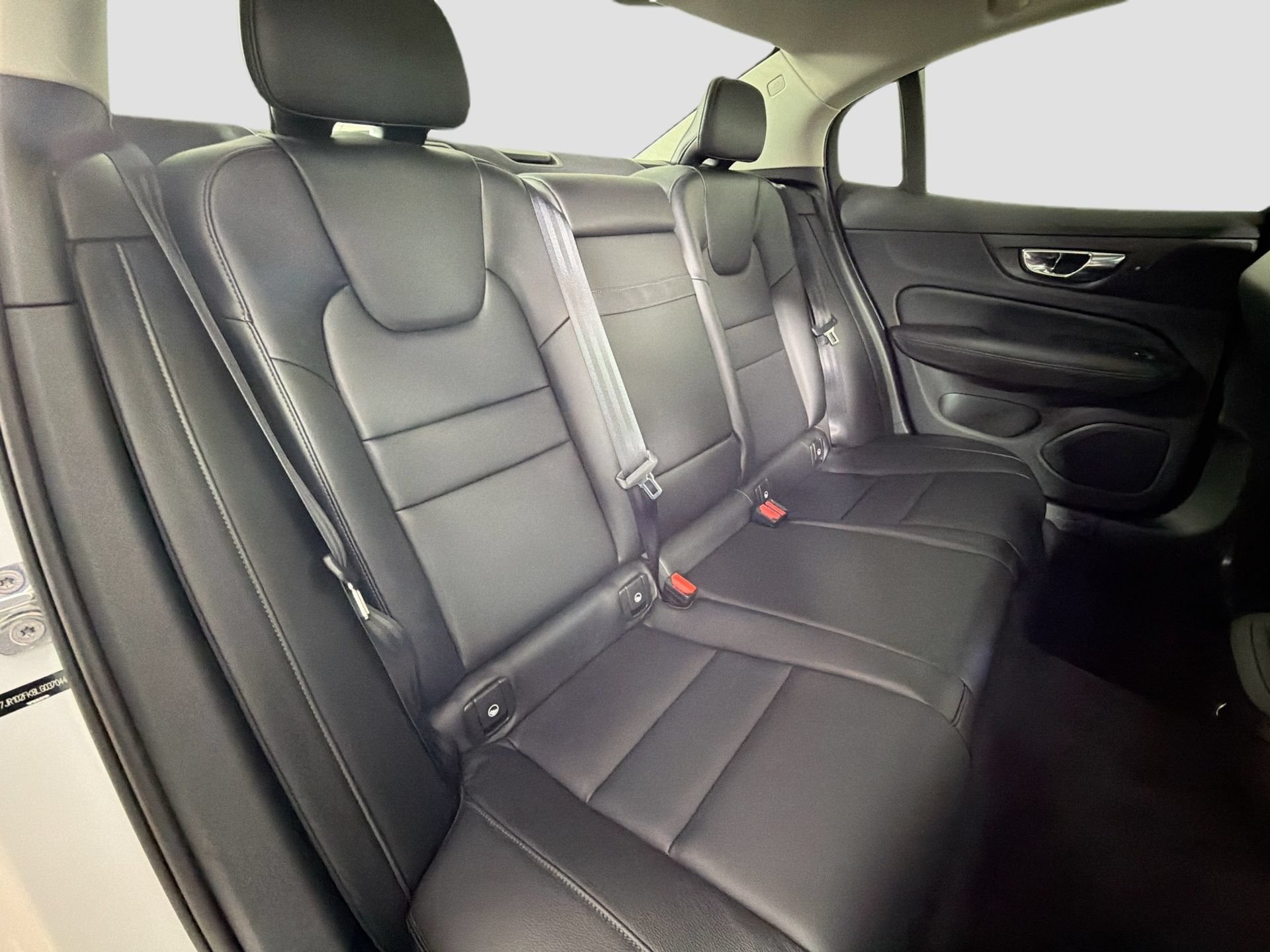 Used 2020 Volvo S60 T5 Momentum FWD image 26