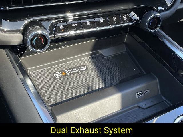 New 2025 Chevrolet Suburban High Country image 39