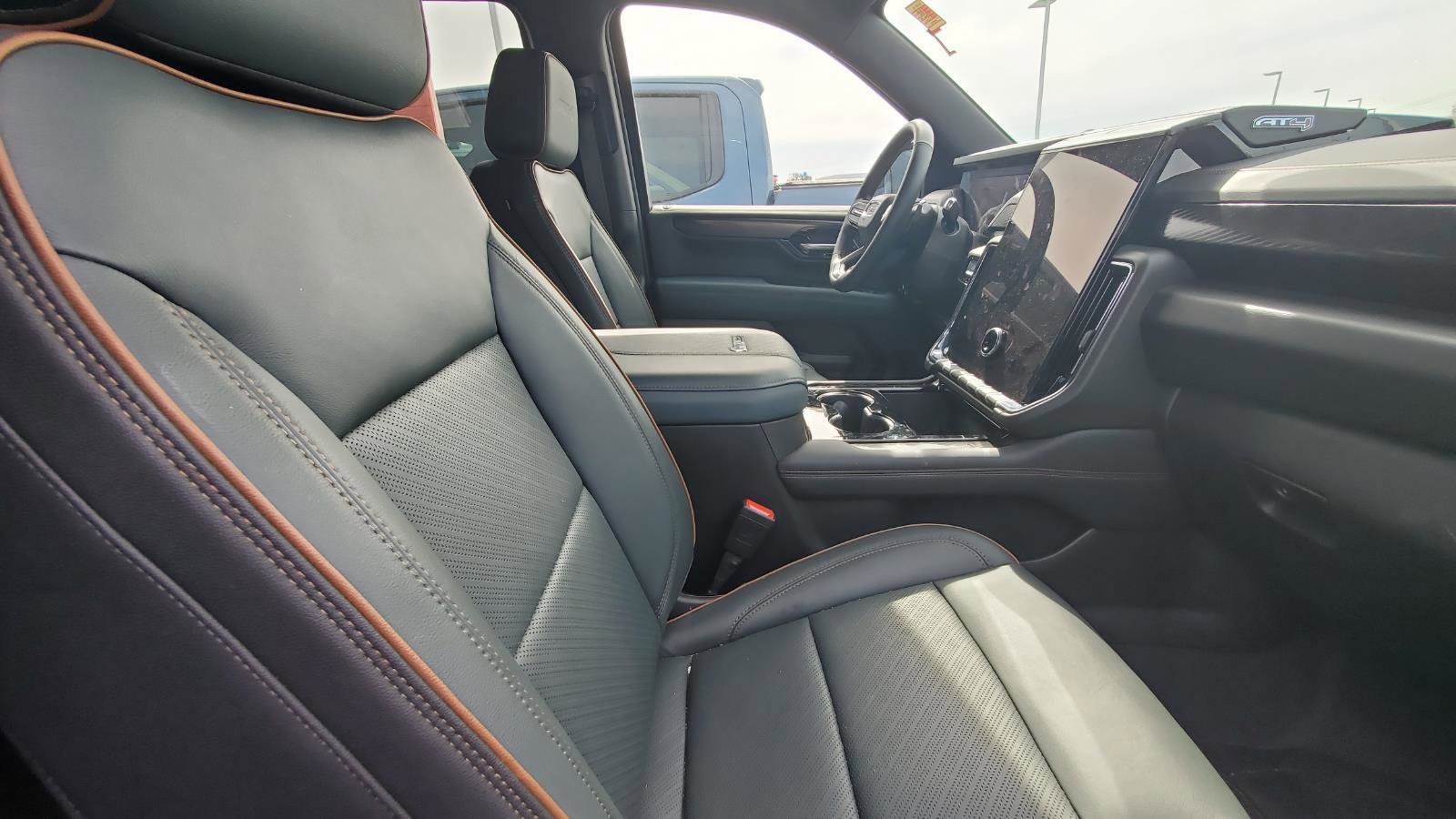 Used 2026 GMC Yukon XL AT4 w/ LPO, Floor Liner Package image 4