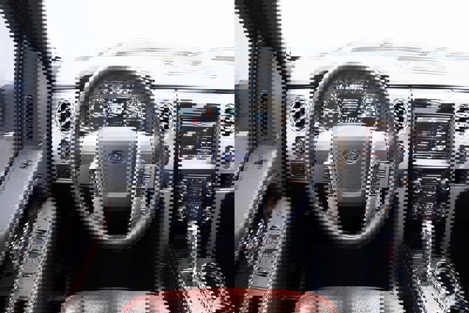 Used 2013 Ford F150 Limited image 2