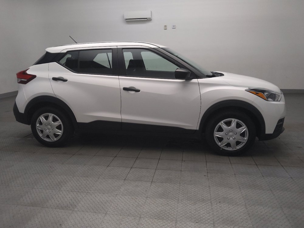 Used 2020 Nissan Kicks S FWD image 11