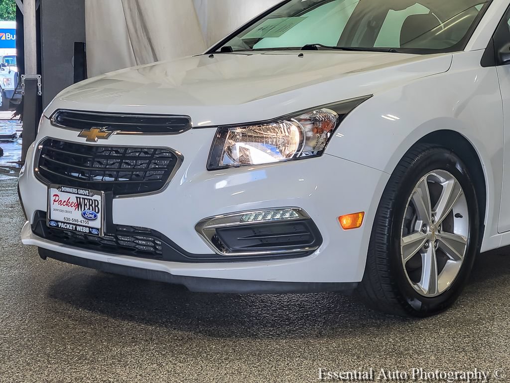 Used 2015 Chevrolet Cruze LT FWD image 3