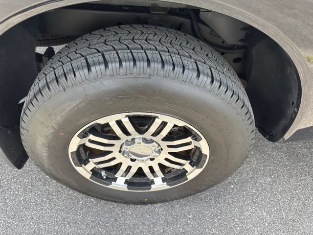Used 2012 Nissan Titan SV w/ SV Premium Utility Pkg RWD image 9