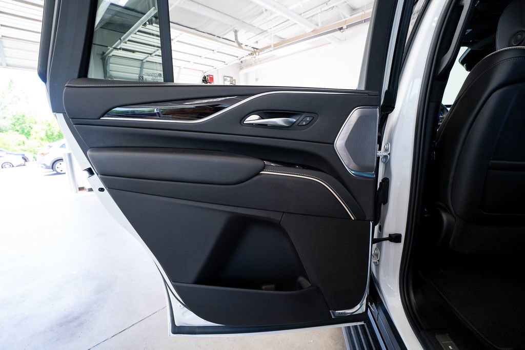 Used 2023 Cadillac Escalade V AWD/4WD image 45