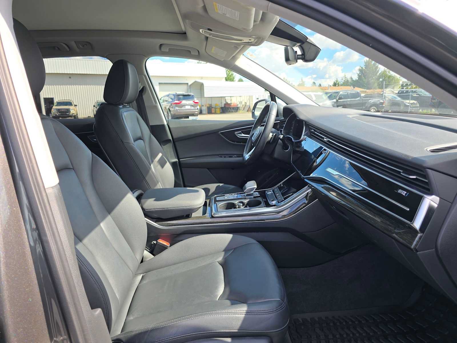 Used 2022 Audi Q7 3.0T Premium AWD/4WD image 11