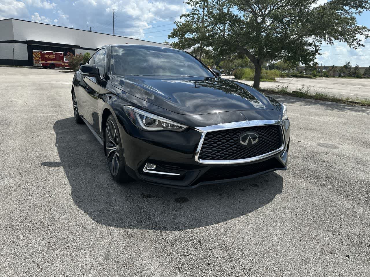 Used 2019 INFINITI Q60 3.0t Luxe RWD image 8