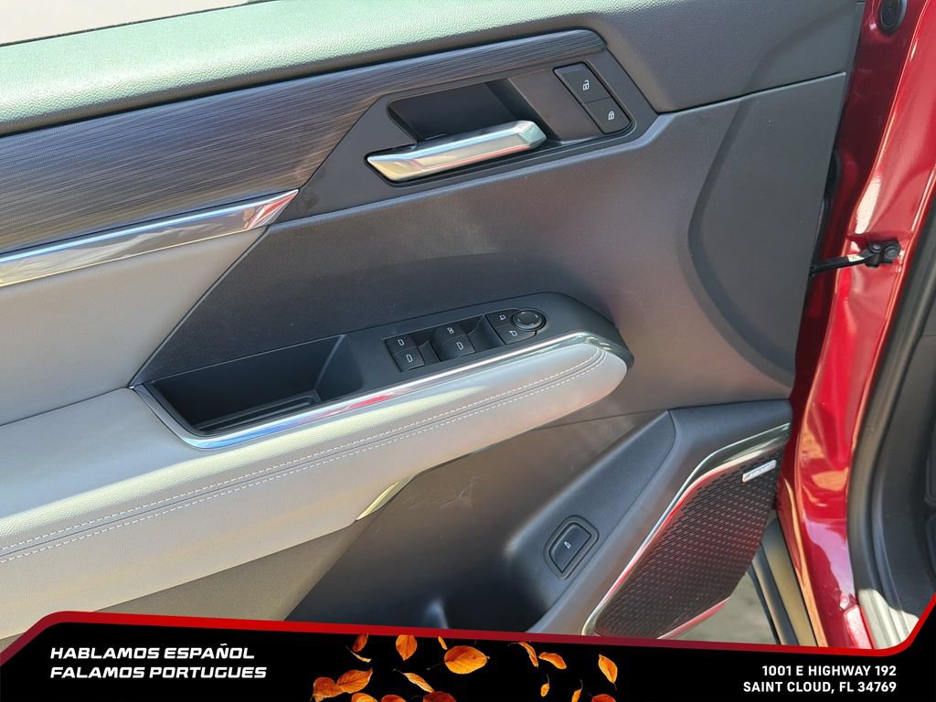 Certified 2026 GMC Acadia Elevation w/ Elevation Premium Package FWD image 11