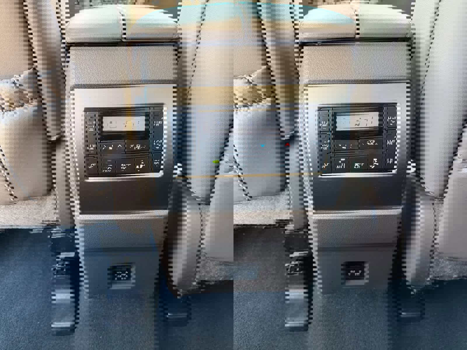 Used 2023 Lexus GX 460 Premium w/ Premium Package image 45