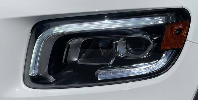 Used 2021 Mercedes-Benz GLB 250 4MATIC w/ AMG Line image 13