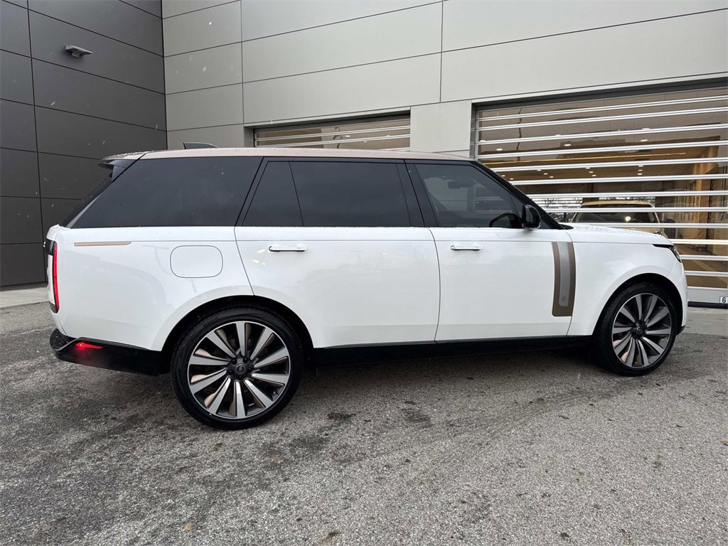 Used 2023 Land Rover Range Rover SV image 8